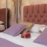 Beachfront Apartments Romilda